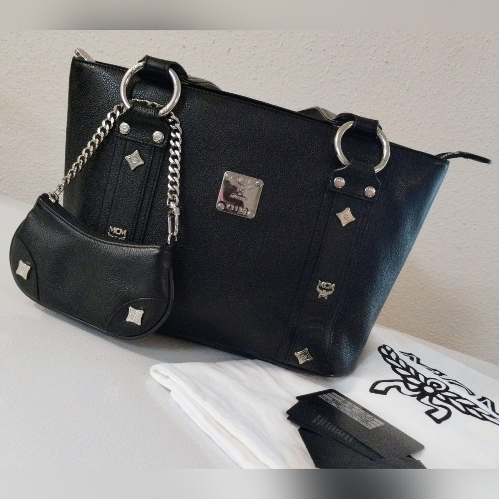 MCM Shoulder Bag With MCM Coin Pouch - Picture 3 of 15
